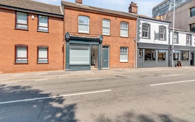 Beautiful Surrey Street Duplex 0