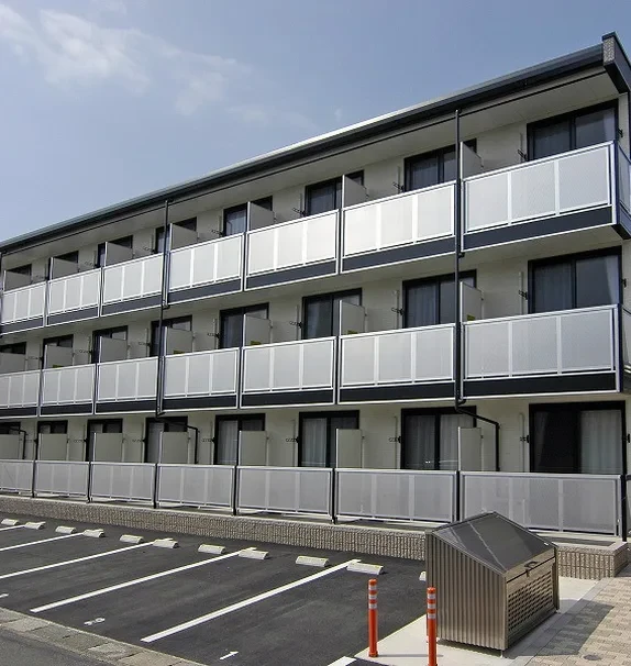 レオパレス中央