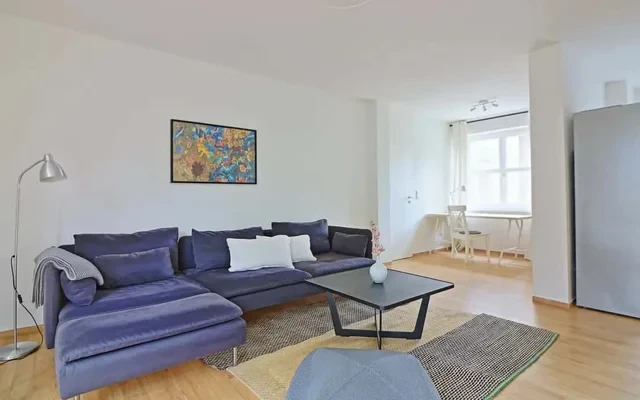Einziehen und wohlfuhlen: Lichtdurchflutete 3-Zimmer-Wohnung 2