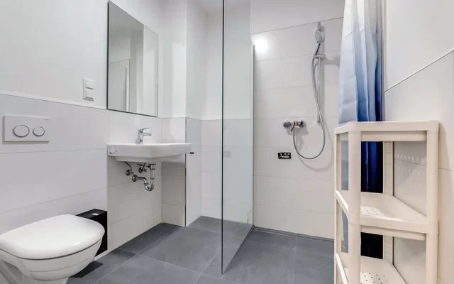 Furnished 1 room apartment with terrace - just 25 min. by public transport to Friedrichshain 4