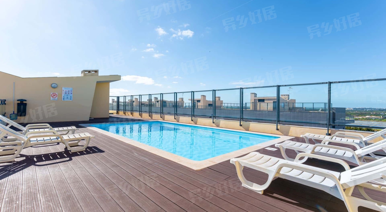 Elegant 2 BDR Flat W/ Rooftop Pool