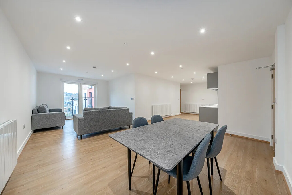 LH-Whyteleafe House 3