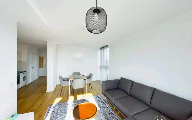 Reduced Rent - Furnished 2 room apartment with fitted kitchen, elevator and balcony 0