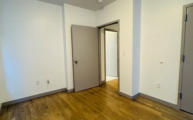 3520 Broadway 0