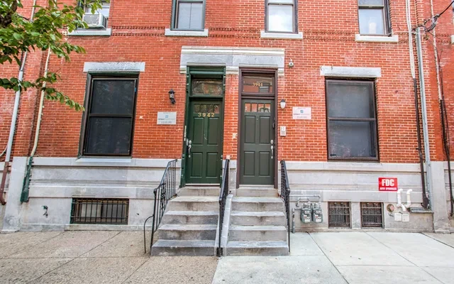 UCA - 3944 Pine Street 1