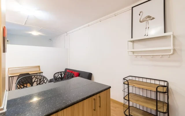 NIce one bedroom flat right in SAnt Andreu, super easy to commute to the centre, just 10 min 1