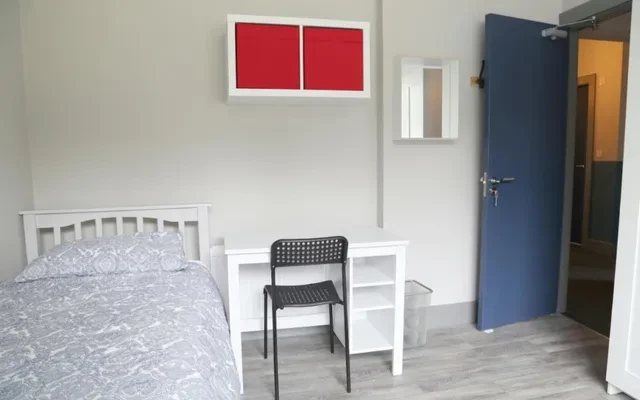Bed in a comfy twin bedroom, in Glasnevin 0