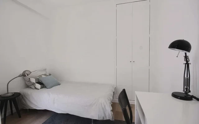 Rue Rennequin - Paris student accommodation - 2 Bedrooms Apartment
