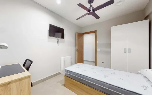 C/ Enmedio 23, piso 3 pta.A (6H2B1A) SG (ant.), CS 4