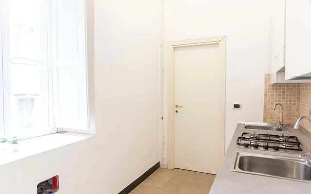 Private Room in Via Napoleone III 1