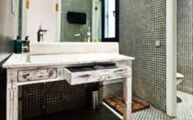 studio in El Raval 3