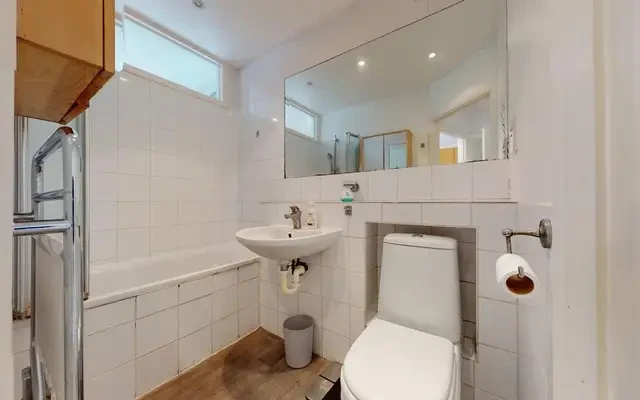Sloane Avenue 13587# 2