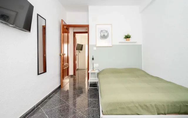 H1 - Calle Mirarrosas 3, 4º puerta 6 (5H3B) - Malaga 2