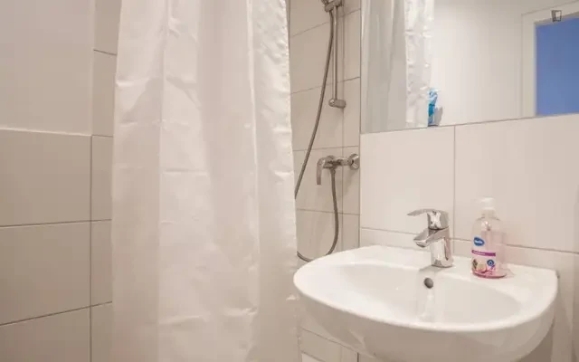 Lovely single bedroom in 4-bedroom apartment - ベルリンの学生向け宿泊施設 - Single bedroom