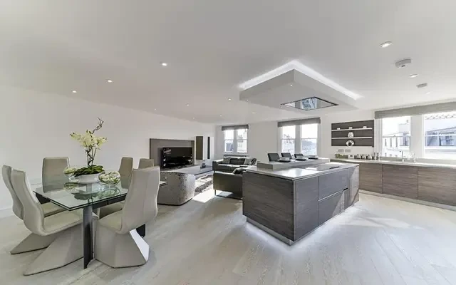Cleveland Square, Hyde Park, London, W2. W2 6DH 1