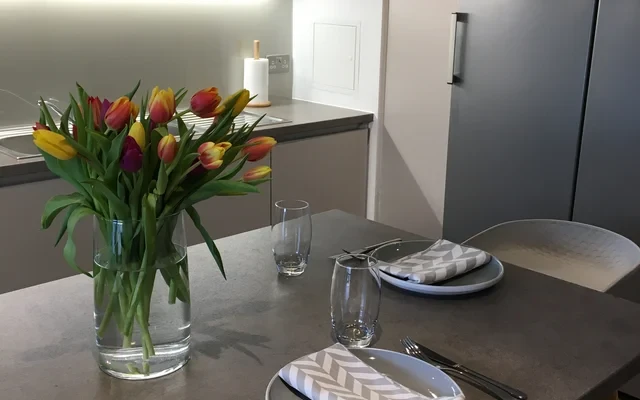 27 Magdalen Street 4