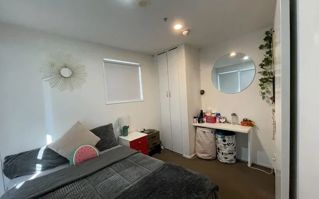 147 Hobson Street - Auckland student accommodation - Room in 3b1b