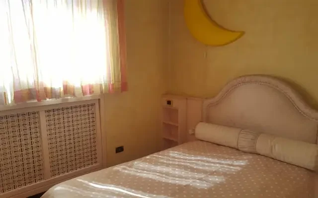 Elegant bedroom in 2-bedroom apartment, near Parco Gramsci 0