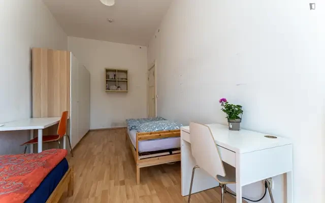 Single bed in bunk bed in neat double bedroom in Neukölln 0