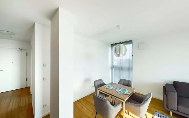 Reduced Rent - Furnished 2 room apartment with fitted kitchen, elevator and balcony 1