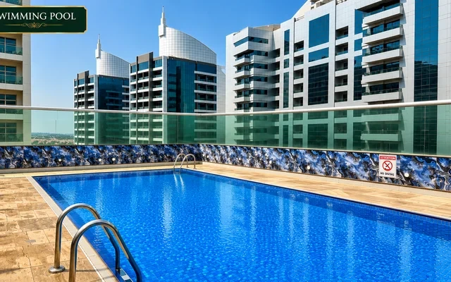 Makaan - Dubai student accommodation - Swimming pool
