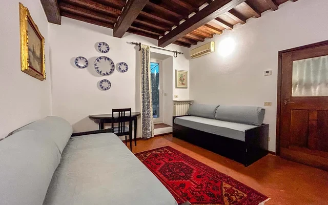 Apartment in Via dei Georgofili, Firenze for 30 m² 1