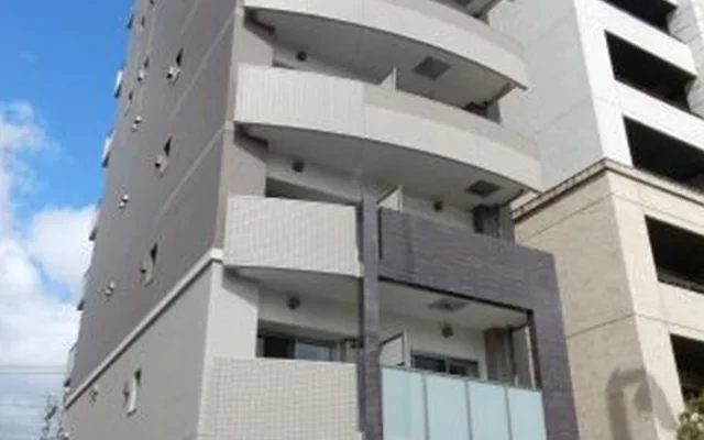 Li Forruchie Osaka Castle 0