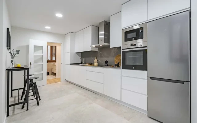 Arp - 3 bedrooms and balcony in Goya 3