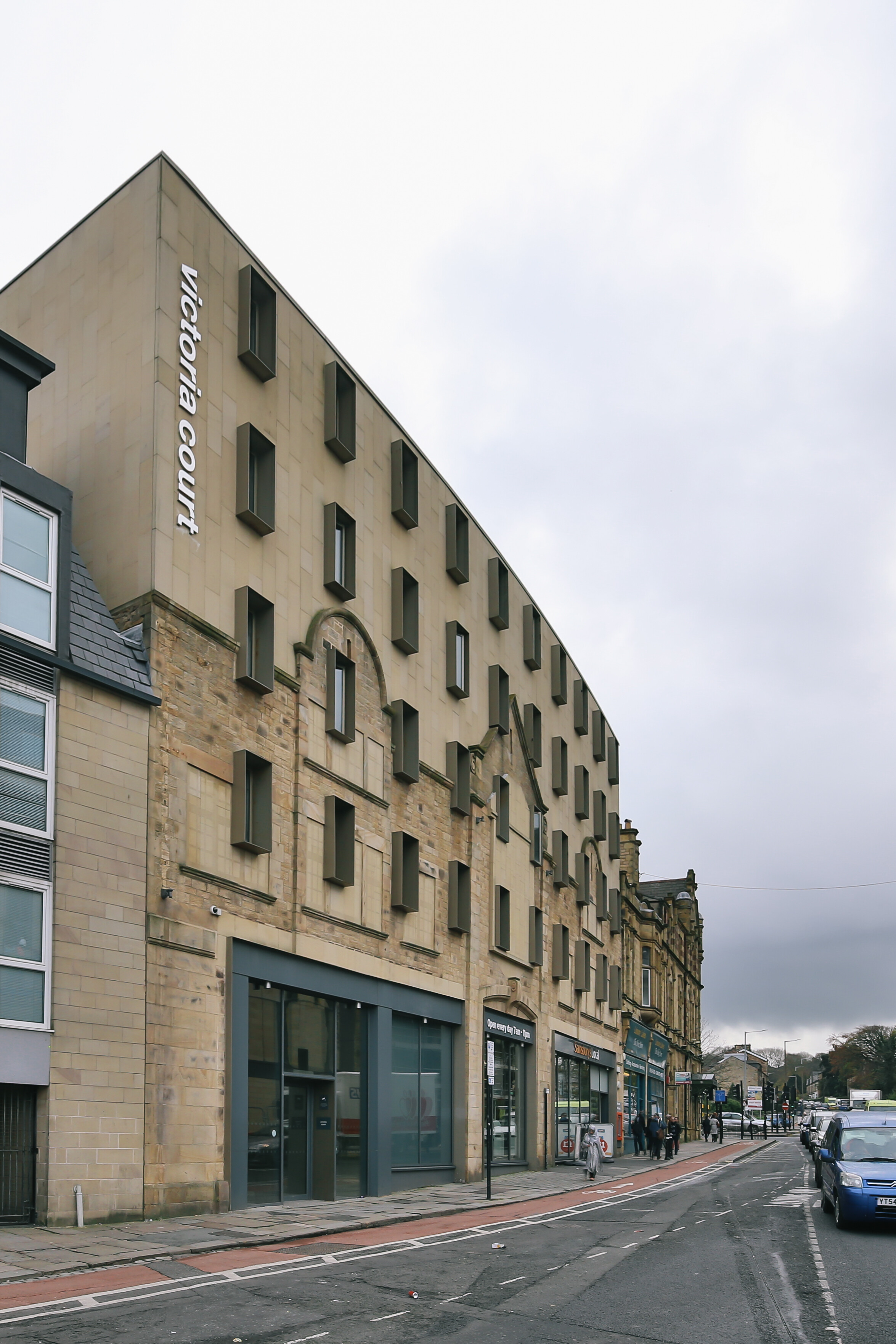 Victoria Court photo 3