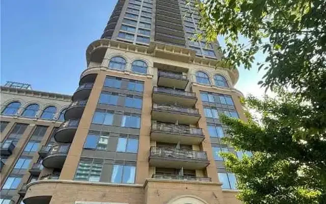 Entire Place·1B1B···385 Prince Of Wales Dr 0