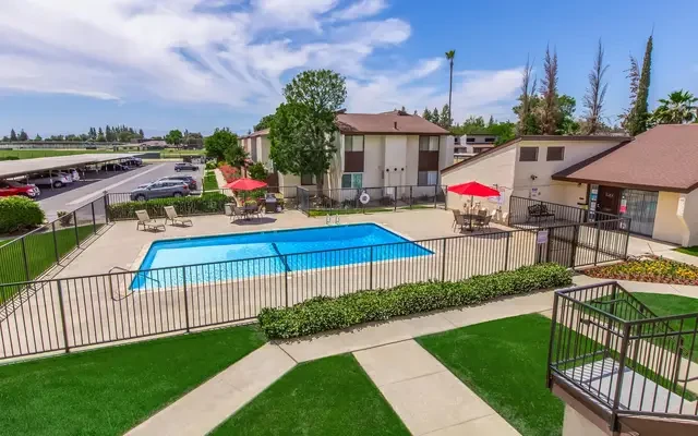 Cedarwood Apartments 4