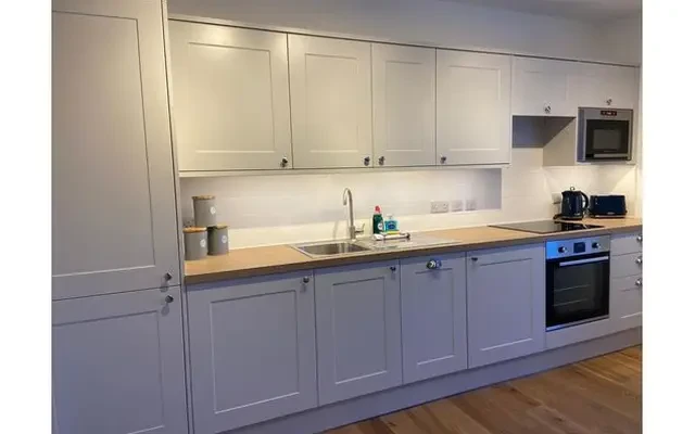 Alma Vale Road, BS8 2HL 2