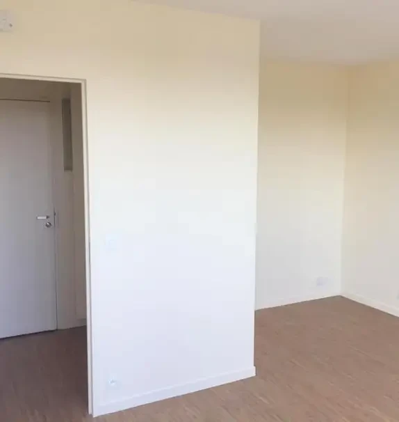 Courbevoie 92e·21m²·F1·StudioNo furniture