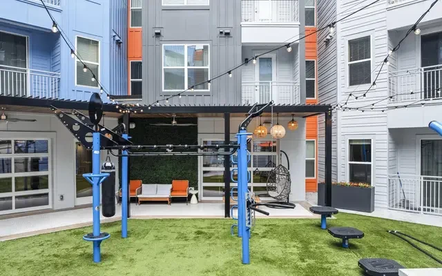 StadiumHouse 4