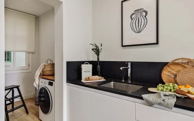 Mescit - 2 bedrooms and balcony in Eixample Dreta 3