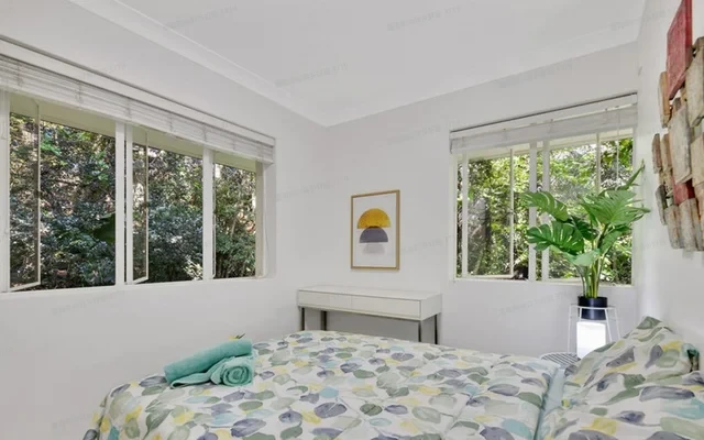 74 SIR FRED SCHONELL DRIVE 1