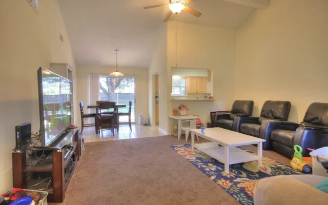 2807 N Brompton Dr. 4