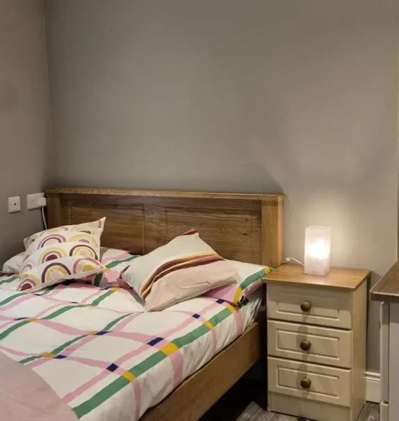 Cozy Double bedroom in Whitehall