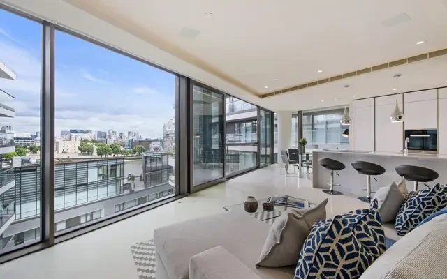 Crown Square, One Tower Bridge, London, SE1 2SE 1