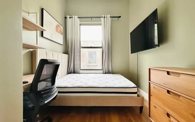 1815 Putnam Avenue, Ridgewood 4