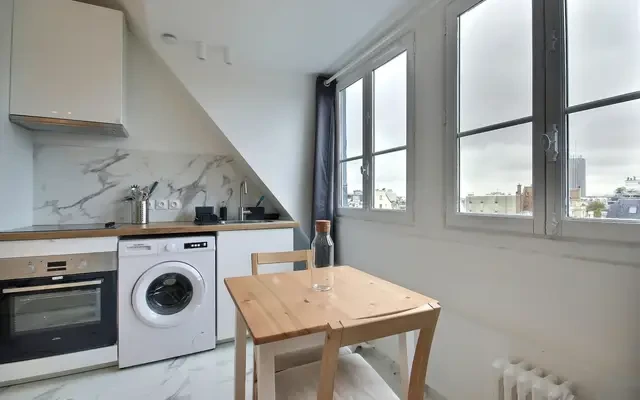 studio near Boulevard des Sablons 1