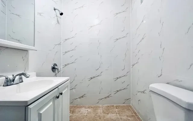 2515 35th Avenue, Astoria 2