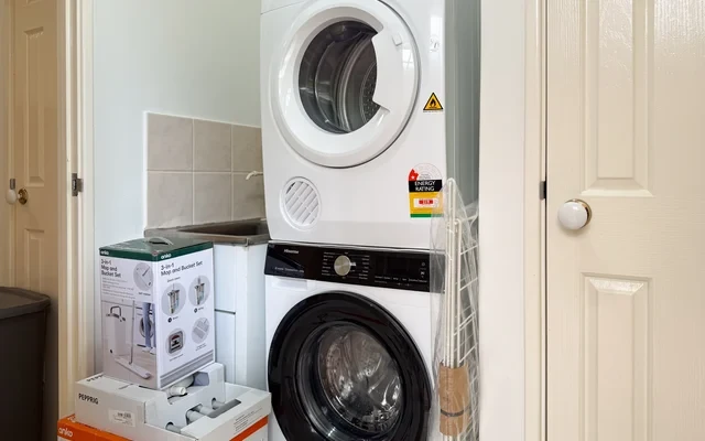 49 Cargill Street - Perth student accommodation - Second Room in 3B2B