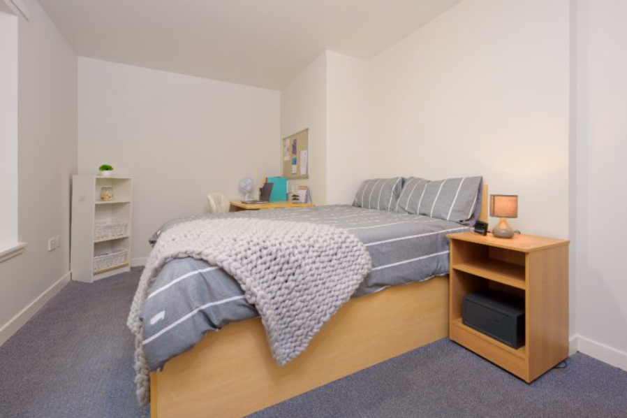 Double Bed Flat