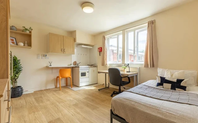 LH-Brooke Hall - London student accommodation