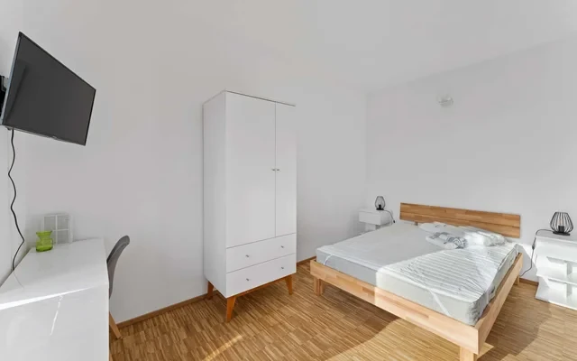 Studio Apartment 4