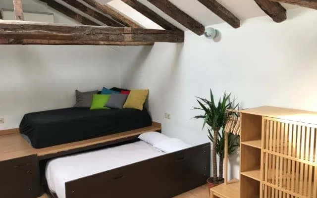 Apartment in Calle del Arenal, Madrid for 30 m² 1
