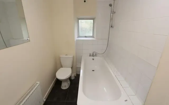 apartment in Mile End 4