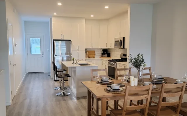 2-3 BED TOWNHOMES IN PAISLEY 0