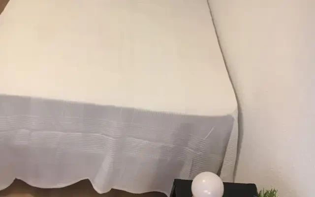 Bright double bedroom in Zaragoza close to Parque de las Delicias 4